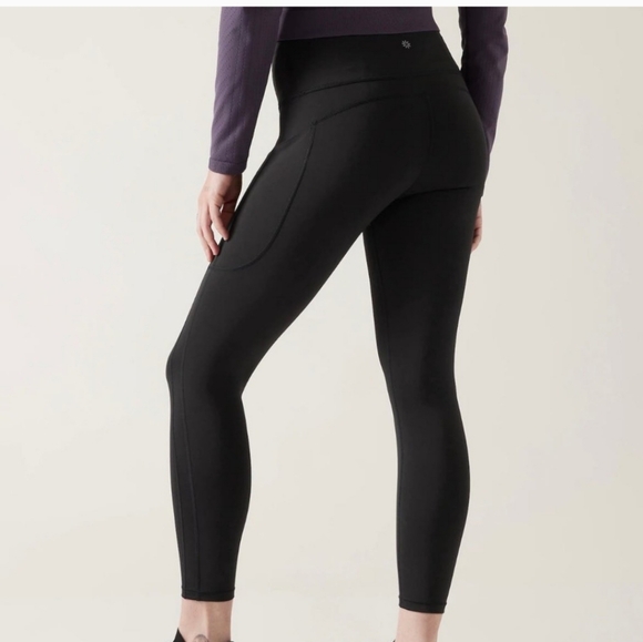Athleta  Pockets black Yoga Gym Athletic Leggings Size Medium - Picture 2 of 10